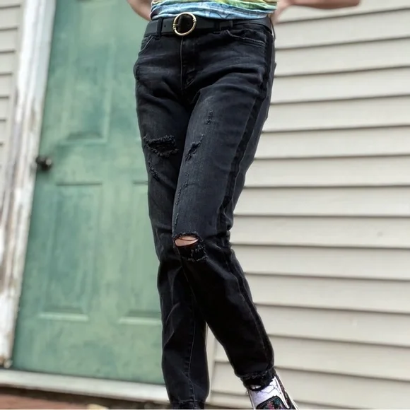 Vervet Los Angeles Black Distressed Raw Hem Skinny Jeans - Picture 3 of 17